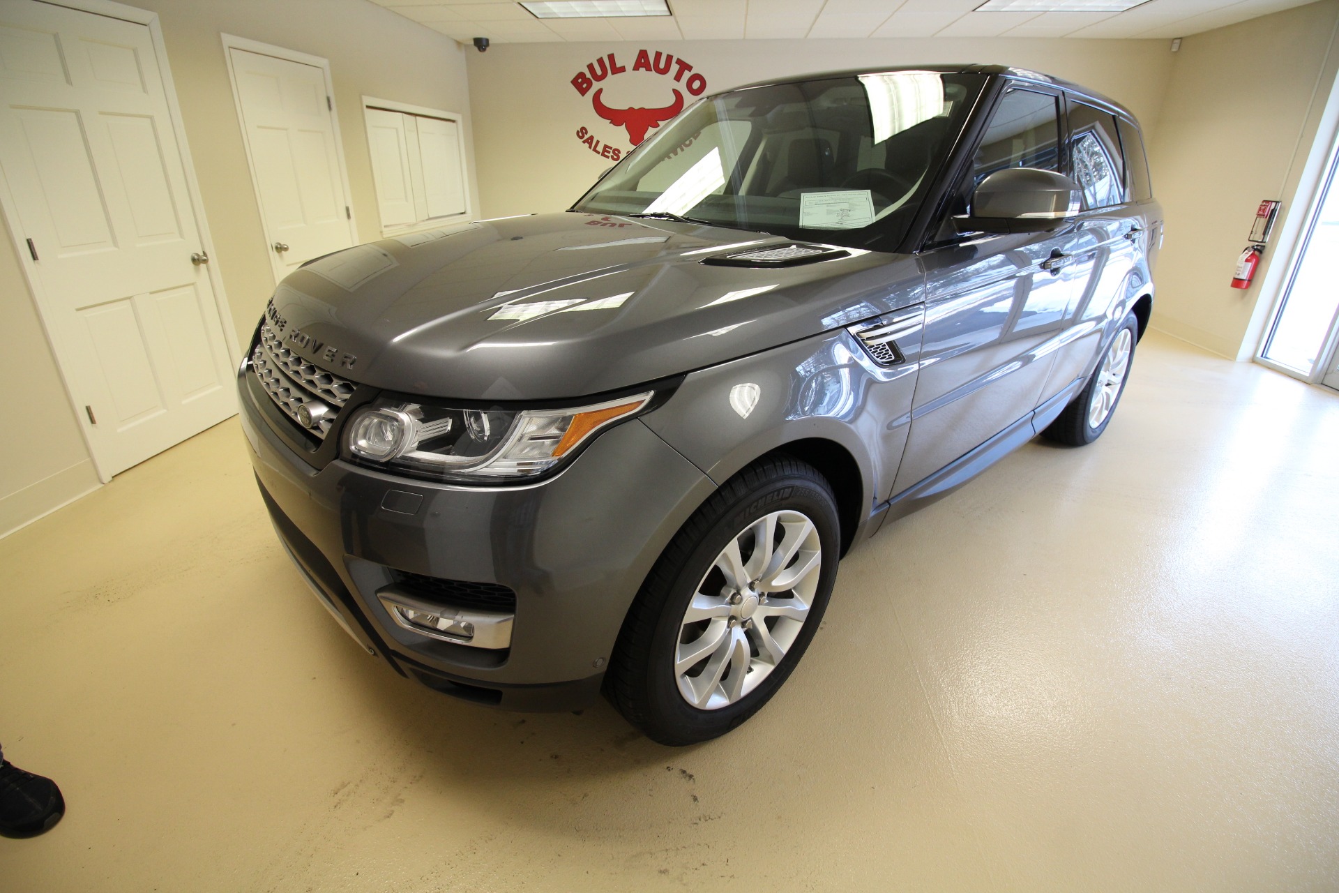 Used 2014 Land Rover Range Rover Sport 3.0L V6 Supercharged HSE for sale $39,990 at AAN Master 2027 in Gurnee IL 60031 1