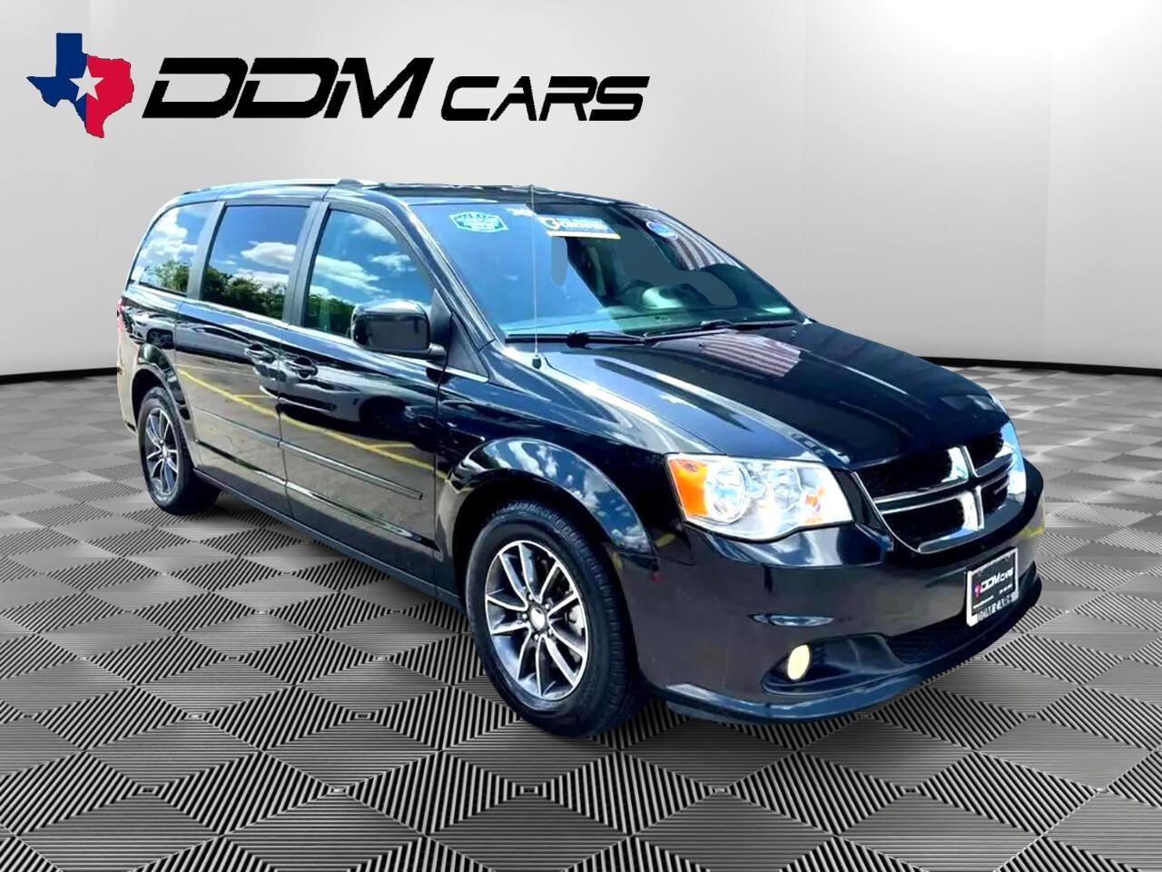 Used 2017 Dodge Grand Caravan SXT for sale $10,995 at AAN Master 2027 in Gurnee IL 60031 1