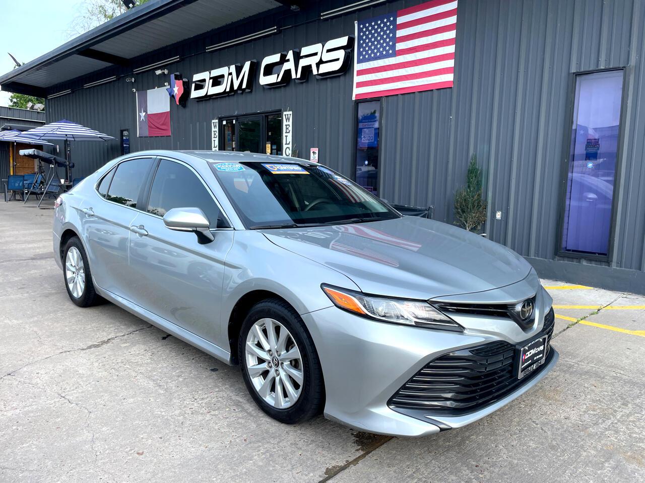 Used 2018 Toyota Camry LE for sale $19,995 at AAN Master 2027 in Gurnee IL 60031 1
