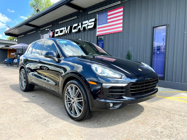 Used 2016 Porsche Cayenne Base for sale $25,995 at AAN Master 2027 in Gurnee IL