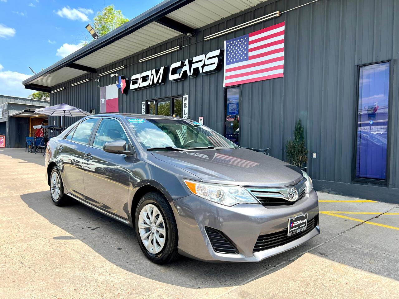 Used 2014 Toyota Camry SE Sport for sale $15,995 at AAN Master 2027 in Gurnee IL 60031 1