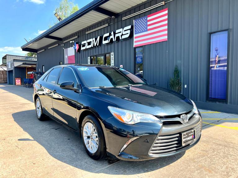 Used 2017 Toyota Camry XLE for sale $17,995 at AAN Master 2027 in Gurnee IL