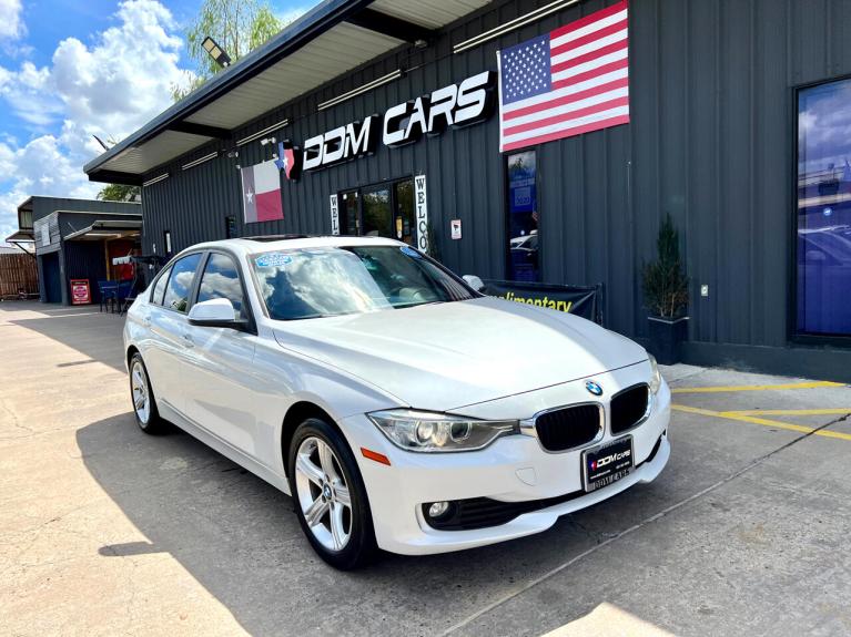 Used 2014 BMW 3-Series 320i Sedan for sale $12,995 at AAN Master 2027 in Gurnee IL 60031 1